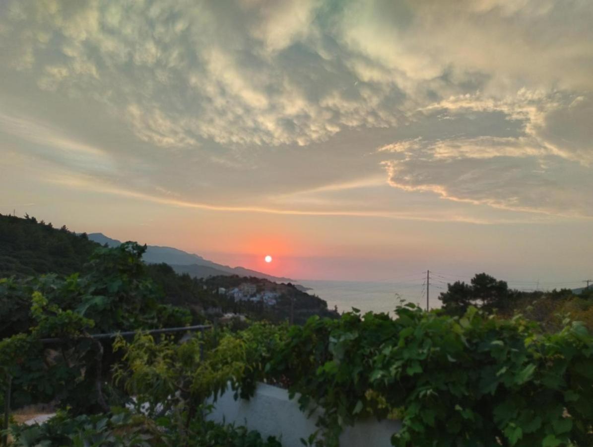 Villa Sunset Samos Town Exterior photo